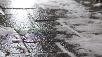 Ожеледиця у Львові: як не травмуватися