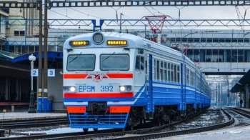Пасажирський поїзд «Львів – Сокаль» на смерть збив працівника залізниці
