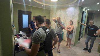 Експравоохоронець організував “детективне агентство” та продавав таємну інформацію із закритих баз даних поліції