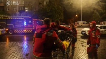 Частина Києва залишилася без світла через масовану російську атаку