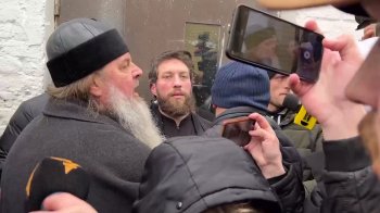 УПЦ МП другий день не пускають представників Мінкульту до лаври (відео)