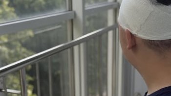 Львівські нейрохірурги врятували підлітка з рідкісною пухлиною мозку