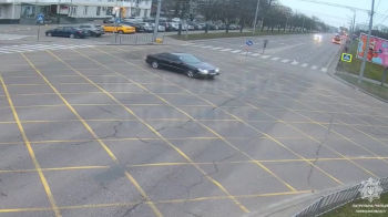 У Львові у пʼяного 18-річного хлопця без водійських прав евакуювали Mercedes за дрифт