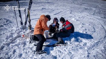 На горі в Славському 12-річна туристка травмувалась під час катання на лижах