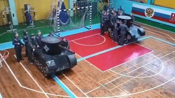 У РФ депутат отримав 2,2 млн рублів на «реконструкцію Курської битви» в шкільному спортзалі