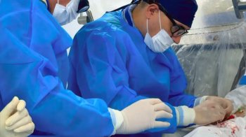 У Львові 90-річному пацієнту провели складну операцію на серці