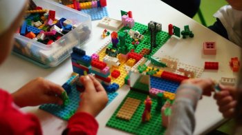 Відеоз TikTok: у Львові 8-річний хлопчик вставив Лего у анус