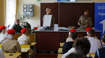 На Луганщині зобов’язують місцеві школи вчити учнів 5−11 класів керувати дронами