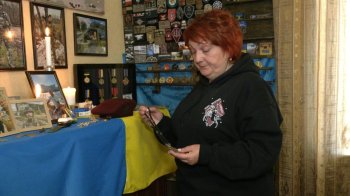 Збирає гроші для армії та мріє відкрити музей присвячений сину: історія матері загиблого Героя «Раґнара»