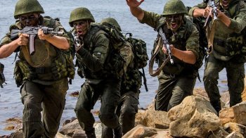 Сім'ї загиблих російських морпіхів виселяють з службових квартир у Криму