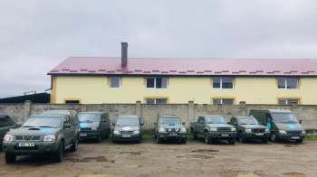 Ще 11 автомобілів передали з Львівщини у зону бойових дій