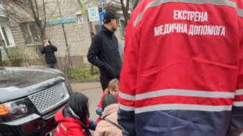 У Львові Range Rover збив двох десятирічних школярок