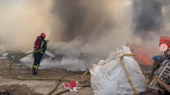 Поблизу Львова рятувальники ліквідували масштабну пожежу на складі