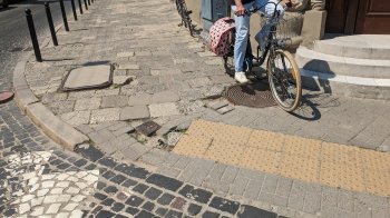 Звернення скерували до адміністрації