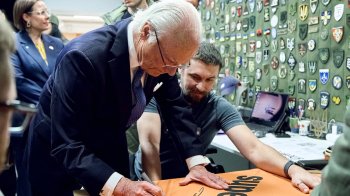 Король Швеції відвідав поранених військових у львівському центрі Superhumans