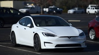 Пʼяний водій Tesla влаштував перегони з патрульними з Винників до Львова