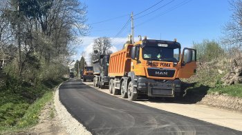 На Яворівщині ремонтують дорогу за понад 30 млн грн