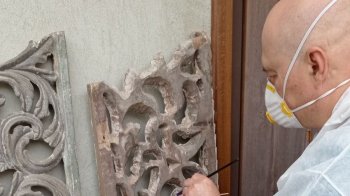 У Нагуєвичах відреставрували старовинні царські врата та двохсотлітній кодекс Наполеона