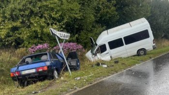 Через ДТП з мікроавтобусом на Самбірщині загинув 52-річний водій ВАЗ