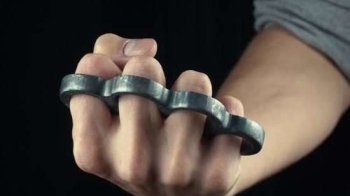 Суд оштрафував львів`янина за носіння кастету без спеціального дозволу