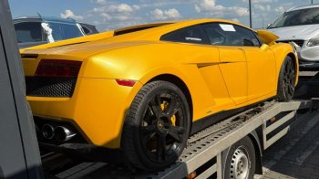 На кордоні зупинили спробу незаконного ввезення на Львівщину елітного Lamborghini