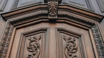 У Львові реставруватимуть історичні вікна і брами: як подати заявку