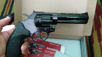 На Львівщині засудили солдата, який вистрілив з револьвера у ногу знайомому