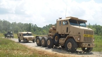 Танкові тягачі та транспорт: Німеччина передала військову допомогу Україні