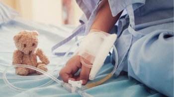 Львівські лікарі встановили уростому немовляті з пошкодженими нирками