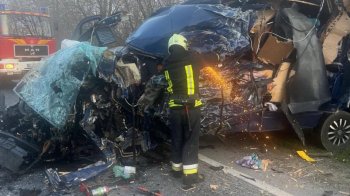 На Львівщині внаслідок зіткнення мікроавтобуса та вантажівки загинули двоє людей