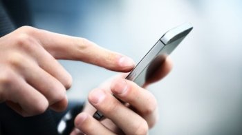 Що не варто надсилати у соцмережах і месенджерах