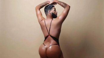 Хлопець витратив майже 50 тисяч доларів, щоб виглядати як його улюблена реперка: що із цього вийшло (фото)