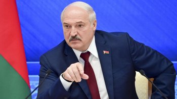 Лукашенко виступив з промовою про війну: запропонував мир без права на перегрупування військ