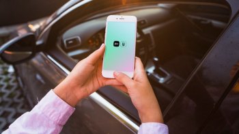 У "Дії" відновили послугу купівлі та продажу авто