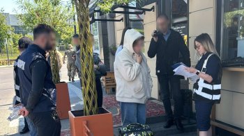 На Львівщині судили жінку з інвалідністю за фіктивний шлюб з ухилянтом