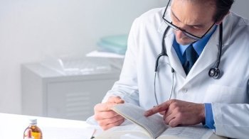 На Львівщині зареєстровано 312 медичних працівників, які вимушено переїхали до інших регіонів