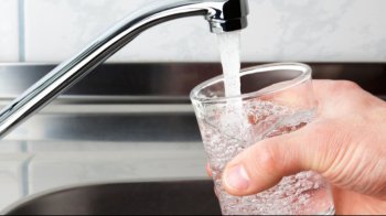 Через ремонт водогону у селі біля Львова не буде води