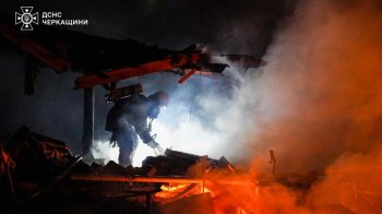 Наслідки обстрілу Черкащини. Фото: ДСНС