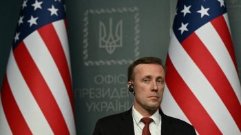 Джейк Салліван не заохочує Україну бити по російським НПЗ