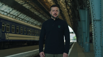 Володимир Зеленський зі Львова привітав українців із Днем Конституції