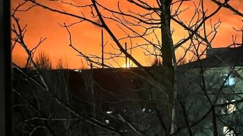 Палає газопровід: у тимчасово окупованій Макіївці сталася пожежа (відео)