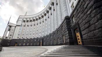 Мільйонери Кабміну: хто з міністрів отримав найбільшу зарплату минулого року