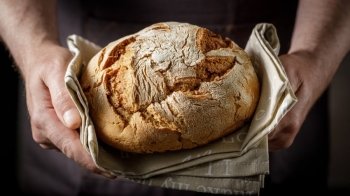 Через вибухи у Львові з’явилися проблеми з хлібопродуктами