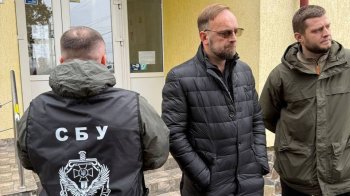 Голову Мурованської сільради затримали на хабарі мільйон гривень