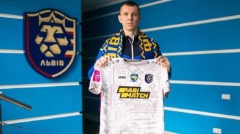 «Скоро ЗСУ це зроблять у всіх окупованих містах»: футболіст «Львова» зняв російський прапор у Туреччині (відео)