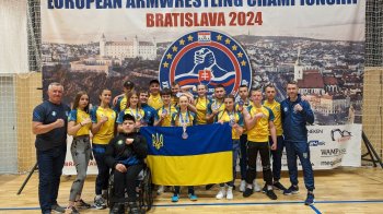 Учасники чемпіонату Європи з армрестлінгу.