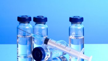 Львівщина отримала 8 тисяч доз вакцини від грипу: хто може щепитись