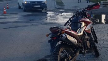 У Бродах в ДТП водій «Пежо» зіткнувся з мотоциклістом, керманича двоколісного госпіталізували