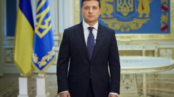 "Зараз немає жодних причин для хаотичних дій", - Зеленський