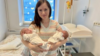 “Це був дуже складний випадок”: у львівському Охматдиті виходили передчасно народжених близнят
